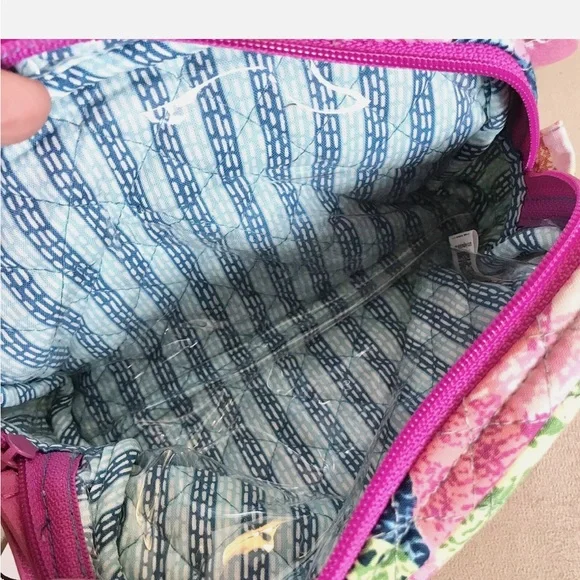 Vera Bradley Superbloom Iconic Mini Cosmetic in Retired NWT - Picture 7 of 7